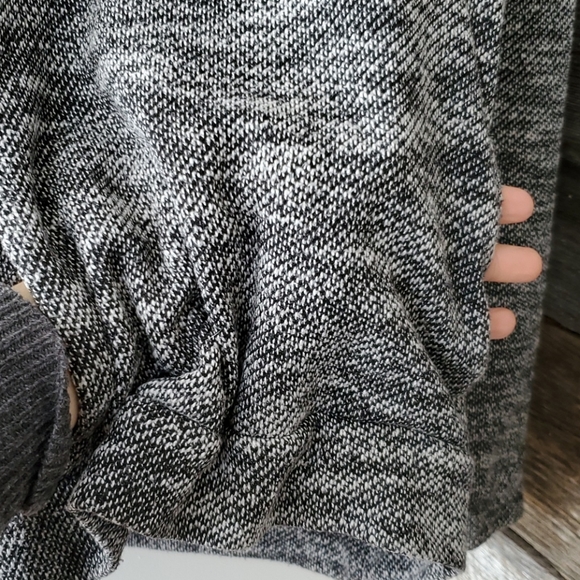 Sweater - Picture 3 of 4